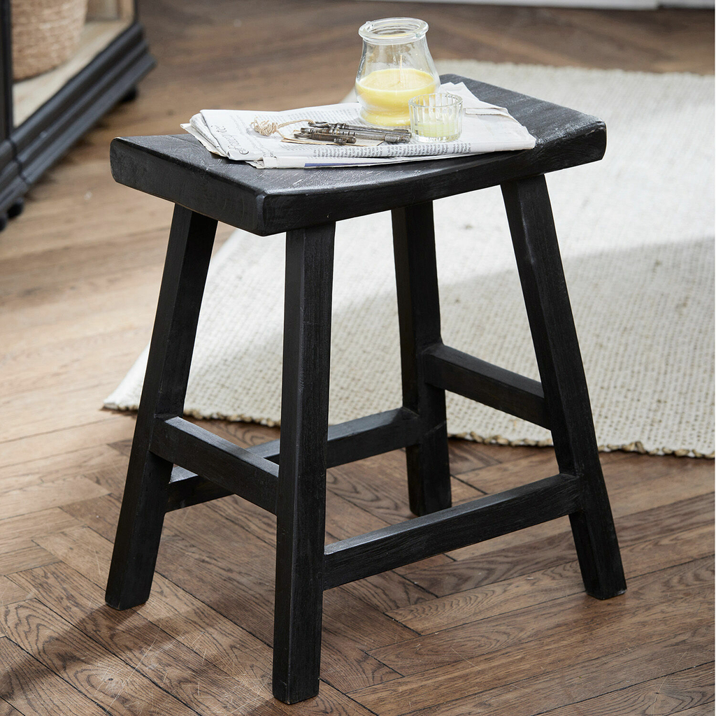 Hocker Nael